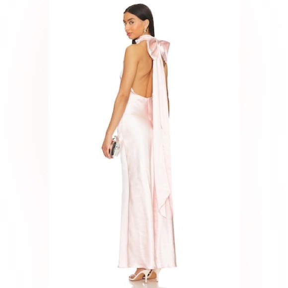 NWT REVOLVE Evianna Gown in Rosewater Pink
MISHA Elegant Pink Satin Evening Gown - Picture 1 of 9